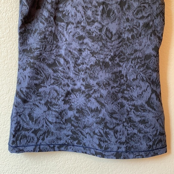 Athleta Tank Top Floral Navy and Black size small - Picture 9 of 9